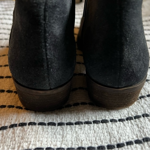 Lucky Brand leather zip up booties, navy blue - Picture 9 of 9